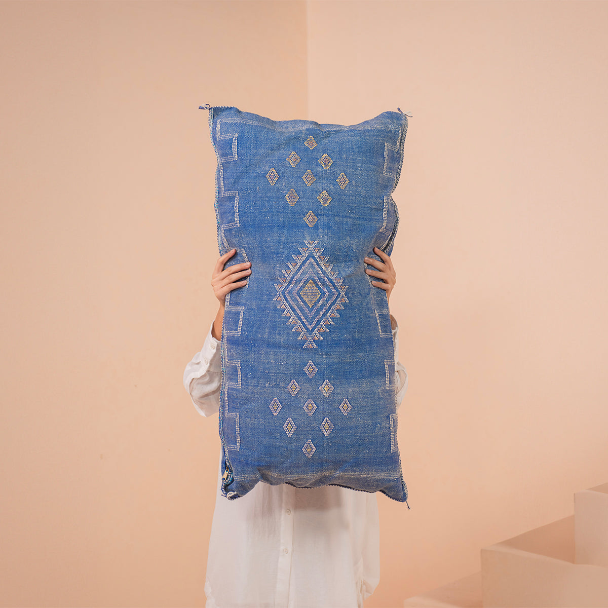 NOMADIC CUSHION